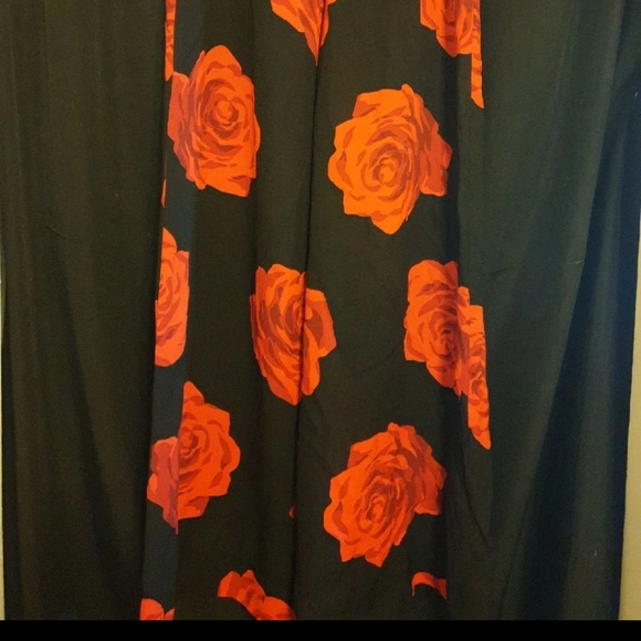 Co Collection Red Rose Floral Print Silk Pants - Picture 2 of 5